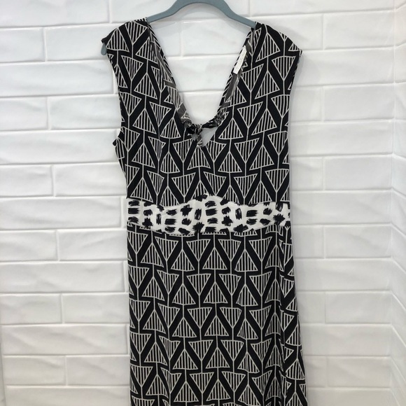 TALULAH Aztec Skies Maxi Dress Black And White - Picture 5 of 8